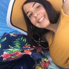 Demi Cross (ddemicross)