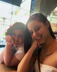 Angela Rustin (@sunshine_mixedwithhuricane) • Instagram photos and videos