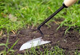 How To Choose The Right Garden Hoe Garden Gate