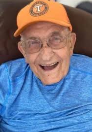 Tommy Platt's Instagram, Twitter & Facebook