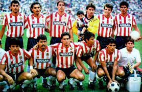 Javier aguirre es uno de los directores técnicos mexicanos más destacados a nivel internacional el vasco aguirre ha dirigido a la selección mexicana en dos mundiales de fútbol y ahora buscará de. Futbol En America Club Deportivo Guadalajara Chivas