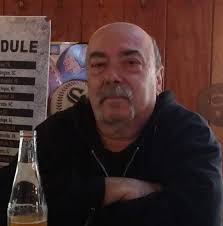 Where is the red light Batavia Ave Christmas tree?