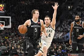 Milwaukee were able to score at will and the pistons were not able to show anything to say that will not be the case again. Playoffs Nba Detroit Pistons Vs Milwaukee Bucks Antara News Kuala Lumpur