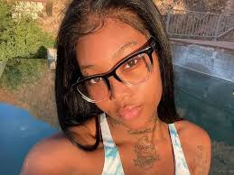 Summer Walker's Savage x Fenty bikini goals hit the pool — Attack The  Culture