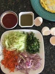 Chicken Kathi Roll Street Style Kolkata Style Chicken Roll Recipe In 2020 Chicken Rolls Green Chili Chicken Green Chili Sauce