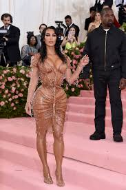 Kim kardashian is wearing a dress by thierry mugler to tonight's met gala. Kim Kardashian Wears Tight Nude Mugler Dress To Met Gala 2019