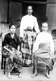 Série makassar je vyrobena z masivního dřeva, sheesham, odrůda indického palisandru. 37 Makassar History Ideas Makassar History Dutch East Indies