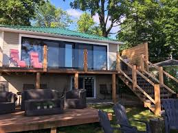 Chalets A Louer Trouvez Facilement Un Chalet A Louer Au Quebec En Ontario Dans Les Maritimes Et Aussi Aux Chalet Louer Decoration Exterieur Chalet A Vendre