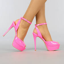 Pink flowers have been traditionally associated with femininity, and with that association comes delicate and gentle. Neon Pink Farbe Sandalen Mit Plateau Uwantisell De