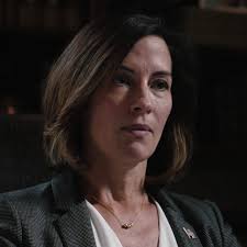 Lynell Perry's Instagram, Twitter & Facebook