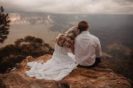 Moody Blue Mountains Elopement Near Sydney Australia Mountain Elopement Elopement Blue Mountain