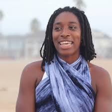 The Beauty in My Mess: Stories of Truth, Transparencies and Triumphs: Long,  Dr. S Nicole, Brissi, Kayla, McKinney, Tae, Lopez, Holly M, Germaine,  Cristin, Robinson, Akua T.J.: 9781642543001: Books