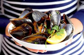 Moules Marinieres A L Echalote Persil Plat Citron A La Creme Version Sans Alcool Moules Marinieres Persil Plat Recette Moules Frites