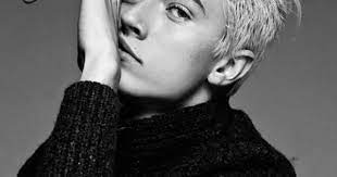 ネクスト イット ボーイ lucky blue smith ラッキー ブルー スミス がイケメンすぎる style haus スタイルハウス 顔 メンズ ヘアスタイル モデル 写真
