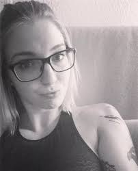 E fratele patriciei vizitiu, colega de la oltchim a cristinei neagu. Cine Este Szimonetta Planeta Unguroaica DurÄƒ Care A Accidentat O Grav Pe Cristina Neagu Regina E PasionatÄƒ De Tatuaje