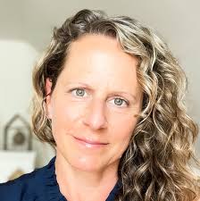 What type of hitch is best for a Puma 12FBX camper?