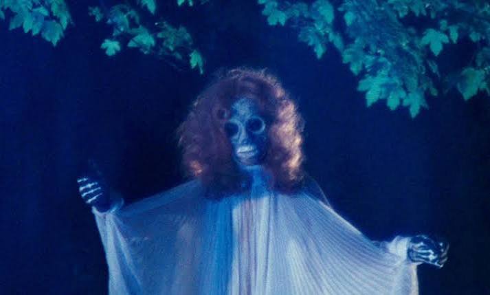 The Night Evelyn Came Out of the Grave - Roxie