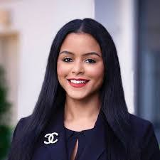 Candace Malone's Instagram, Twitter & Facebook