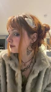 Robyn Hancock's Instagram, Twitter & Facebook