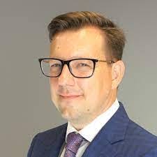 Beverly Roop's Instagram, Twitter & Facebook