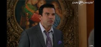 Desperate housewives theme written by danny elfman. Extrait De L Episode 1 Saison 7 De Desperate Housewives Carlos Joue Par Ricardo Antonio Chavira Est Metamorphose Purepeople