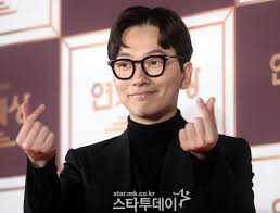 (이동휘) 다리 치우라는 장면도 있는 그대로 한 거예요. í¬í  ì´ëí ê·ì¬ì´ ì¼í'ë¨¸ë¦¬ì íí¸ ì¤íí¬ë°ì´