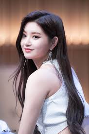 Mon Soleil On Twitter Beautiful Freckles Dark Hair Kpop Girl Groups