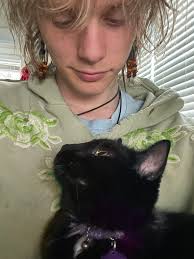 Hi Guys! I'm looking for a female or non-binary roommate for fall  2022-spring 2023. My price range would be $810 individually so around $1620  together. I would like to be within walking