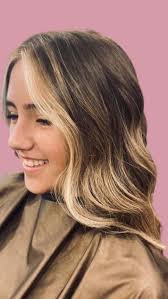 Love Jenny hair like that 😍 great cut n color job ❤️