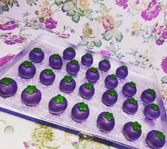 Kue dengan bentuk dan isiannya yang khas ini memang hampir bisa ditemukan diatas meja di setiap hari lebaran tiba. Bentuk Nastar Unik Bentuk Burger Hingga Buah Manggis