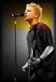 Bryan keith dexter holland (born december 29, 1965) is an american musician who is the lead vocalist, rhythm guitarist, and primary songwriter of the american rock band the offspring. Pin By Jonathan Ortiz On Random Stuff 3 Rock Music Rap Singers Dexter Holland