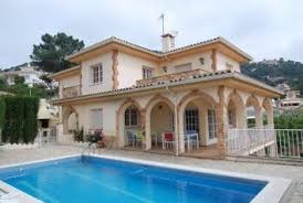 Rent A Villa In Santa Susanna For A Comfortable Vacation Rent A Villa Villa Luxury Vacation