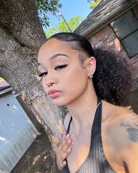 Maxine Berry's Instagram, Twitter & Facebook