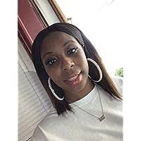 Ginger Holliday's Instagram, Twitter & Facebook