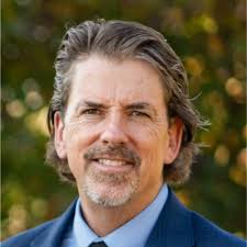 🌟We're thrilled to celebrate Lauren Schnakenberg, a standout in Floor…