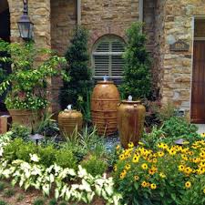 Go for gravel or paving for low maintenance options; 75 Beautiful Front Yard Gravel Landscaping Pictures Ideas March 2021 Houzz