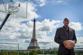 O jogador já foi especulado em clubes da itália e inglaterra, como milan e everton, respectivamente, mas ainda não definiu seu futuro. Michael Jordan Assistiu Ao Ultimo Jogo Do Paris Saint Germain