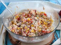 Salade De Riz Facile Et Rapide Recette Ptitchef Recette Salade De Riz Salade De Riz Facile Sauce Salade De Riz