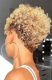 Look at the hairstyle below and feel the effect of it. 50 Stylish Short Hairstyles For Black Women Part 68 Curlyhair Hair Styles Natural Hair Styles Curly Hair Styles Naturally