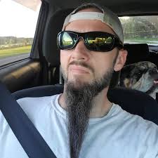 Anyone know when all this with the Mandela effect started? When did we  change to another dimension? And for all you that don't believe in this  please be nice,👍