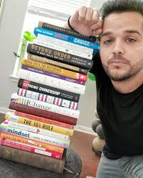 I'm really proud of myself for this one. I told myself I'd read 12 books  this year, and I managed to squeeze in 20! 📚 This is one of the best  decisions