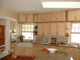 Remarkable Natural Maple Shaker Style Kitchen Cabinets Kitchen Ideas 135152 Kitc Maple Kitchen Cabinets Shaker Style Kitchen Cabinets Best Kitchen Cabinets