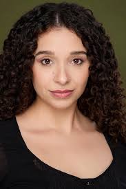 Holly Wendell's Instagram, Twitter & Facebook