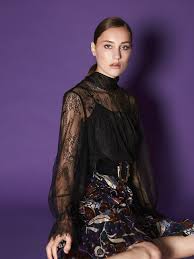 Siyah Yarim Balikci Dantel Bluz Iw6190006083001 Ipekyol Moda Stilleri Dantel Bluzlar Mankenler