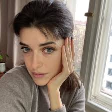 She is 32 years old as of this year, and unknown is her real name. Marie Nasemann Ihr Haarausfall Hat Auch Etwas Gutes Gala De