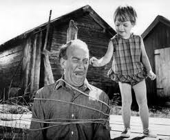 Det er sommer på saltkråkan og tjorven blir overlykkelig når hun får en selunge av farbror vesterman. 18 Saltkrakan Ideer Barndomsminnen Film Barndom