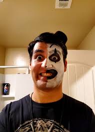 yall don't need no costume yall been clowns the whole year 😭😭