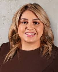 Melanie Crowell's Instagram, Twitter & Facebook