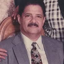 Jose Savinon's Instagram, Twitter & Facebook