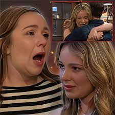 I feel so sad that my fans don't want to say just HELLO to me maybe nobody  cares about me and my career 💔can get a lovely message through the message  button